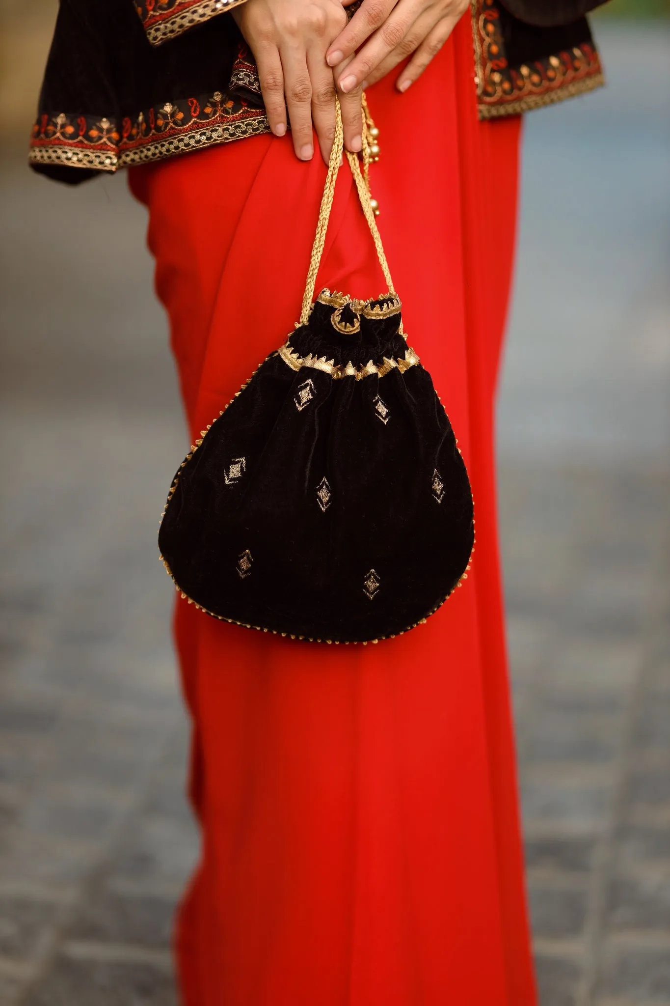 BLACK EMBROIDERED CAPE WITH BROCADE PANTS