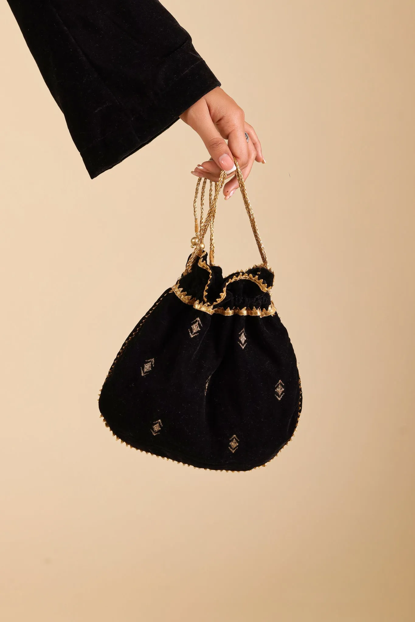 BLACK EMBROIDERED CAPE WITH BROCADE PANTS