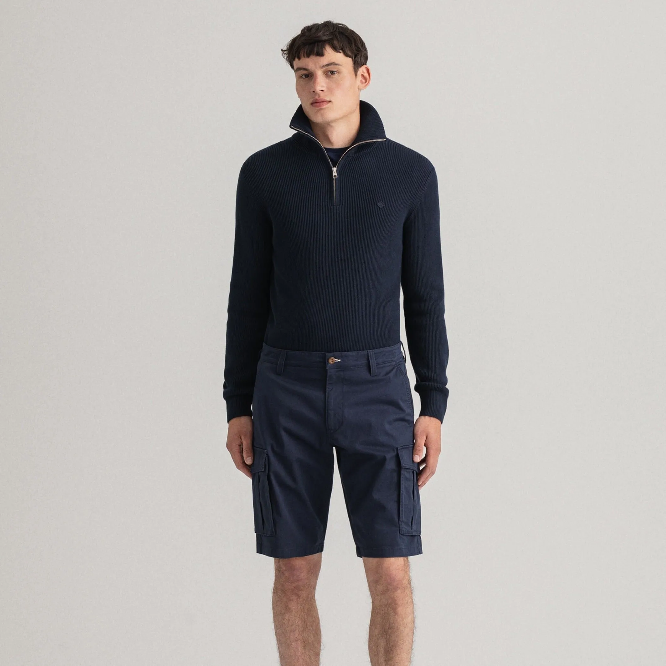 GANT Relaxed Fit Twill Cargo Shorts in Marine