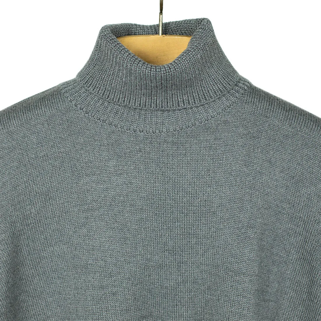 Rollneck sweater in grey superfine merino wool (restock)